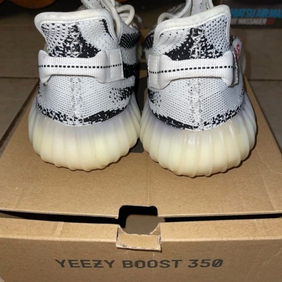 Adidas Yeezy Boost 350 V2 Zebra Men‘s Size:9.5 - Picture 5 of 5